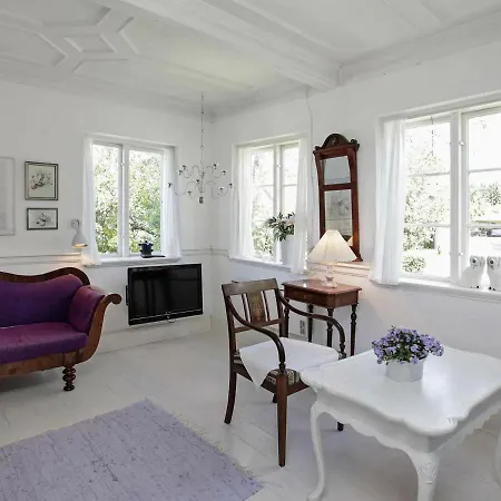 Two-bedroom Holiday In 3 Ferienhaus