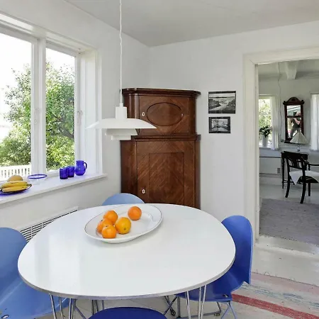 Two-bedroom Holiday In 3 Ferienhaus